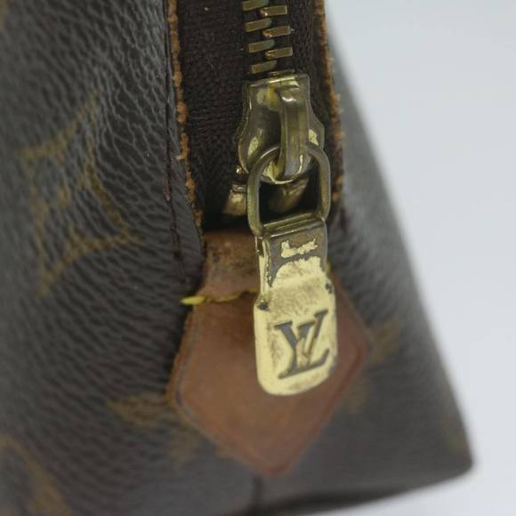 LOUIS VUITTON Monogram Pochette Cosmetic PM Cosmetic Pouch M47515 LV Auth 65180 - Picture 9 of 16